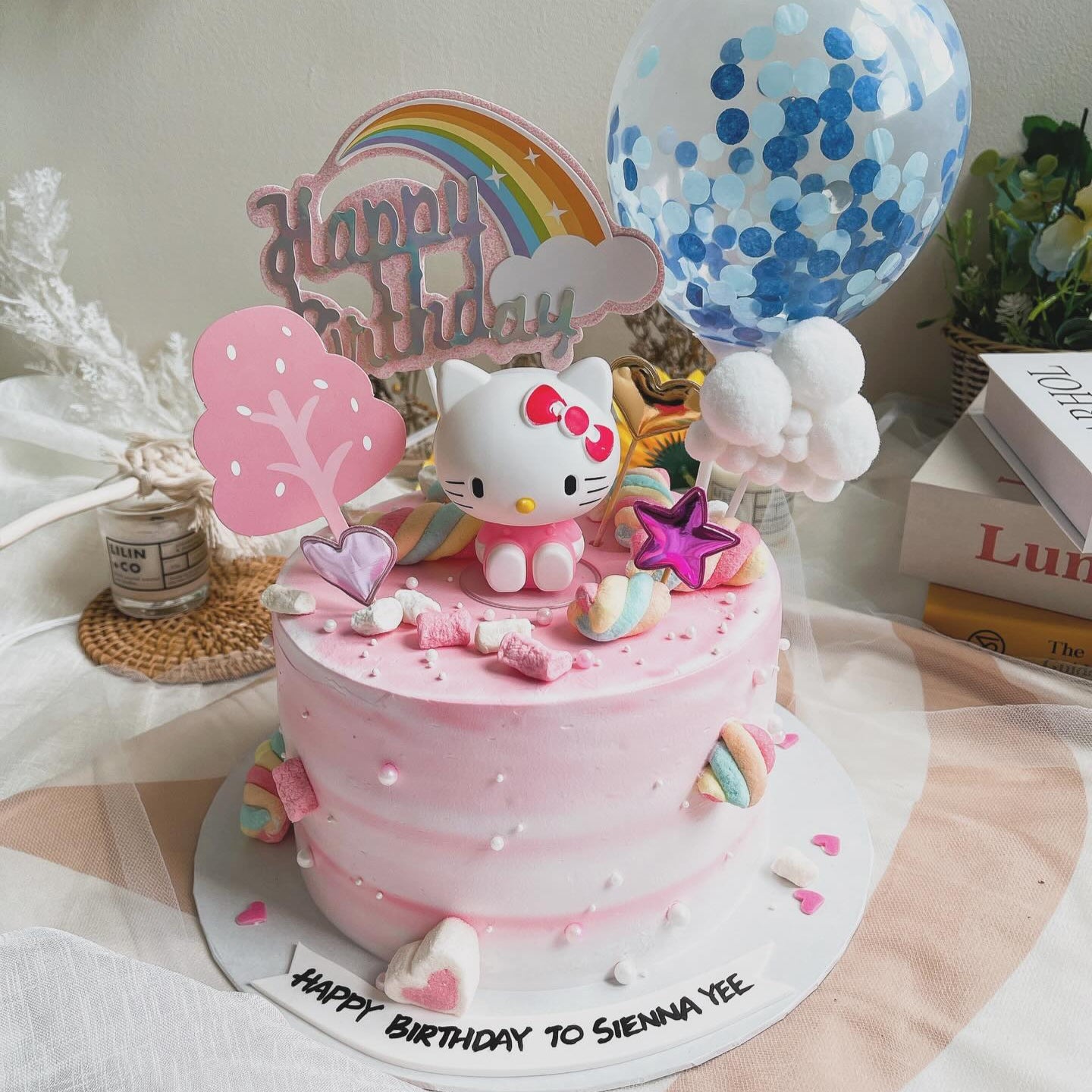 Hello kitty Cake