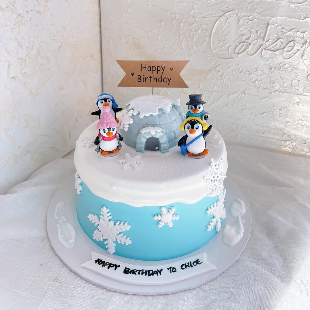 Penguin in Igloo Cake