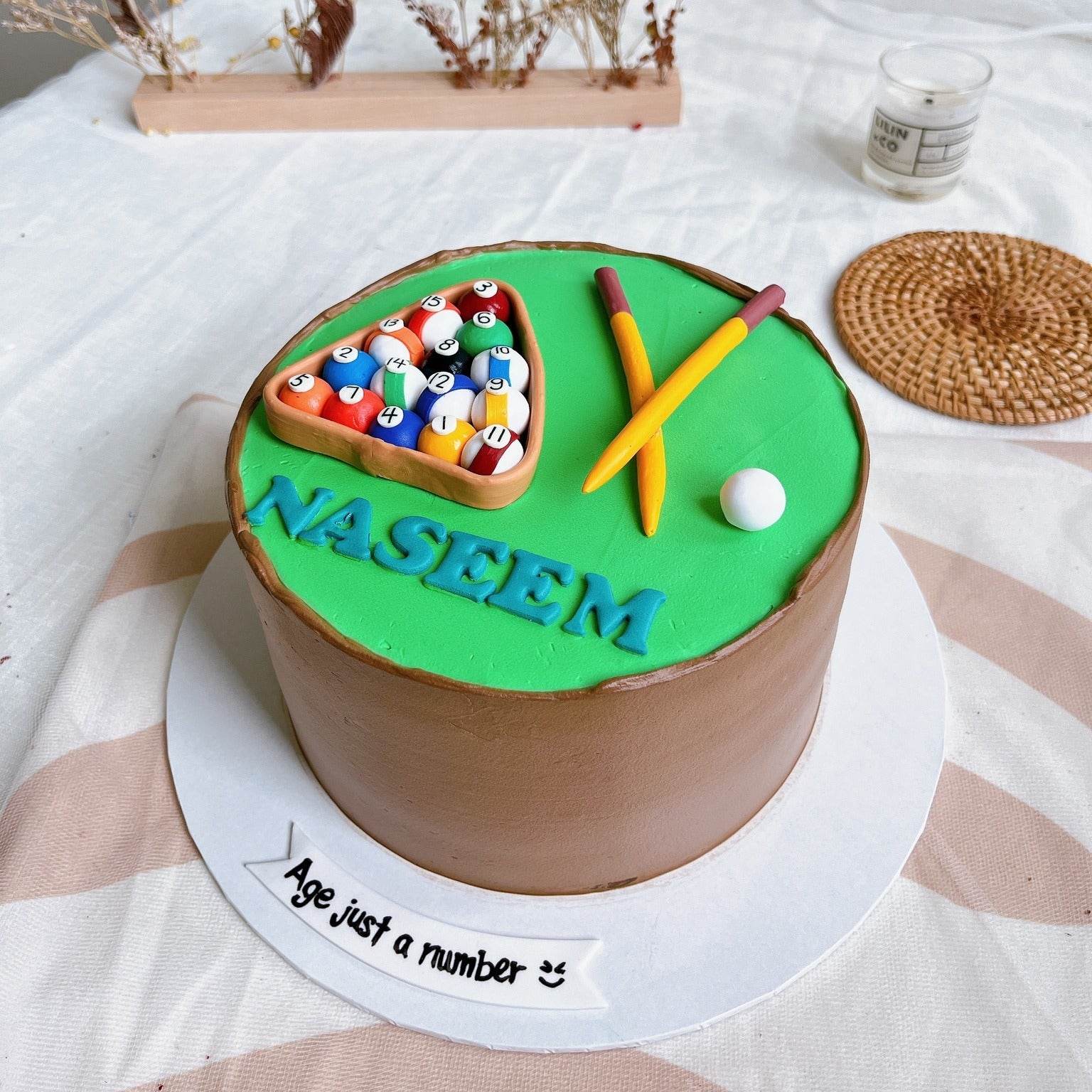Snooker Cake