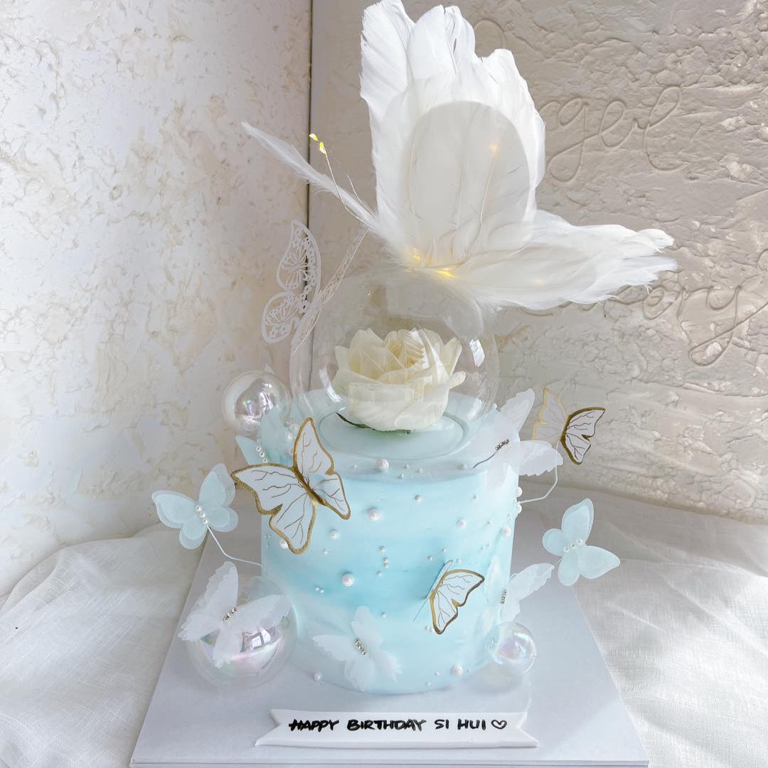 The Secret Rose Cake
