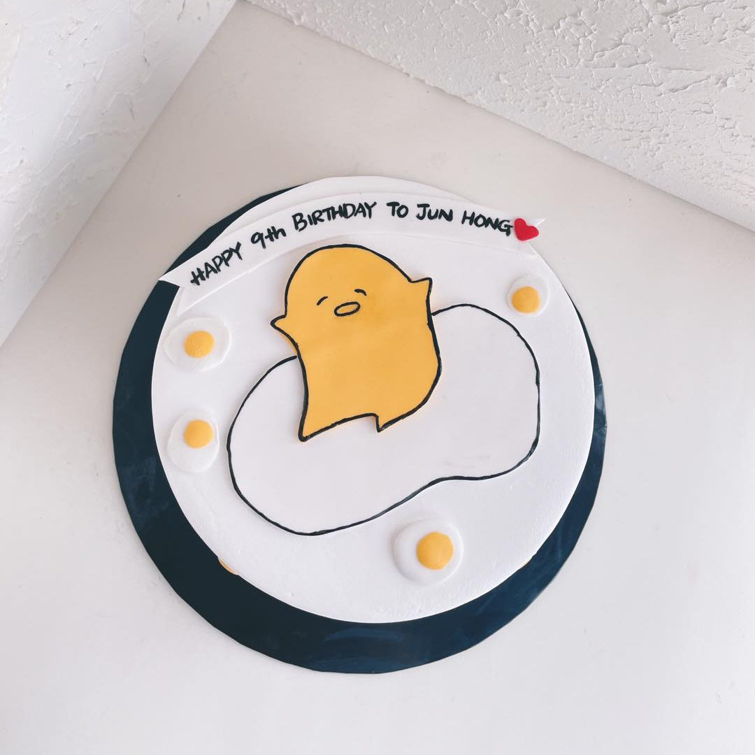 Gudetama Cake