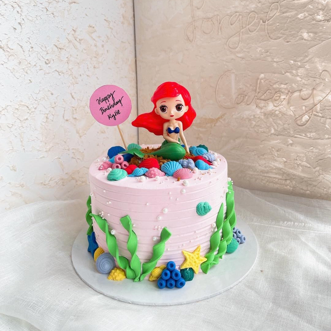 Pinky Mermaid Cake