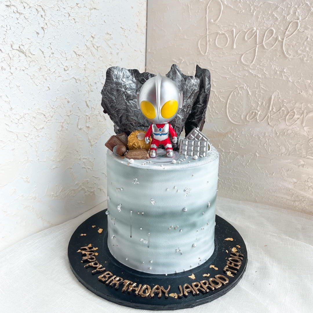 Ultraman Hero Cake