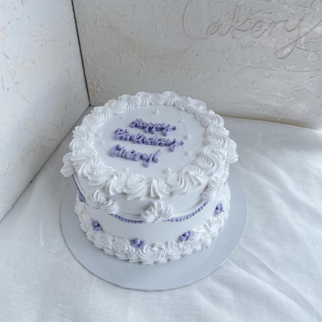 Vintage purple Cake