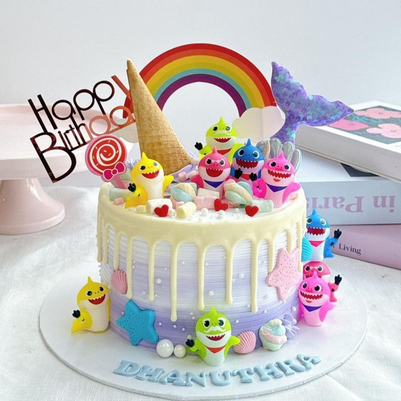 Baby Shark Family Dripping Cake (Copy)