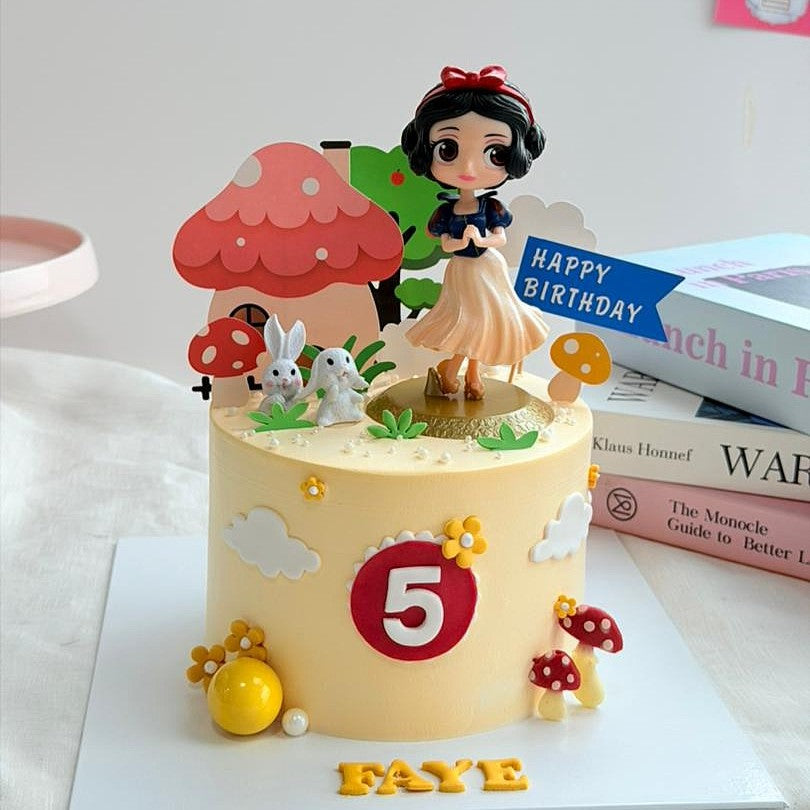 Cute Snow White Cake