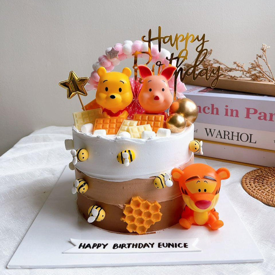Winnie Family Cake